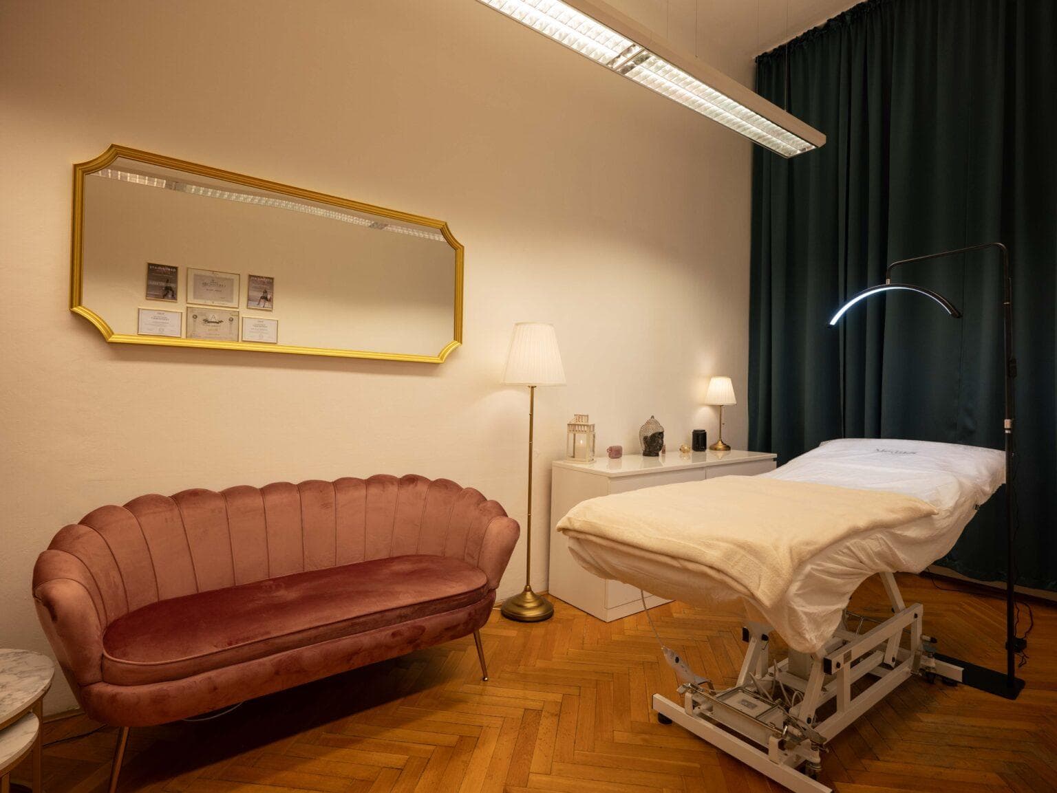 Interiér studia Aura Beauty